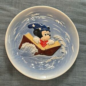 Disney Fantasia Commemorative 3D/textured Plate